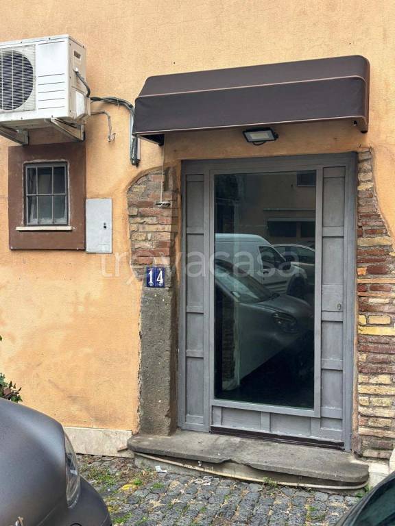 negozio in vendita ad Albano Laziale