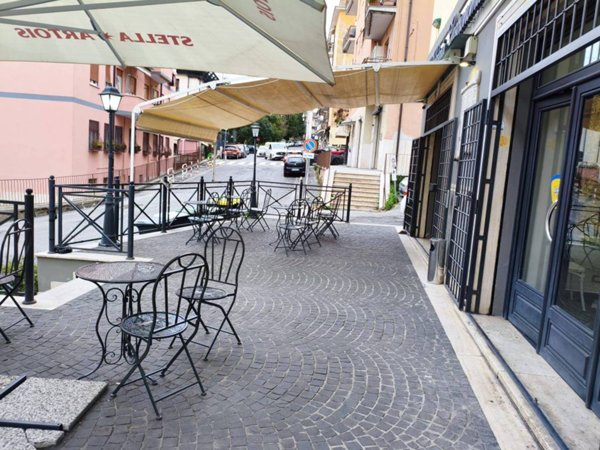 negozio in vendita ad Albano Laziale