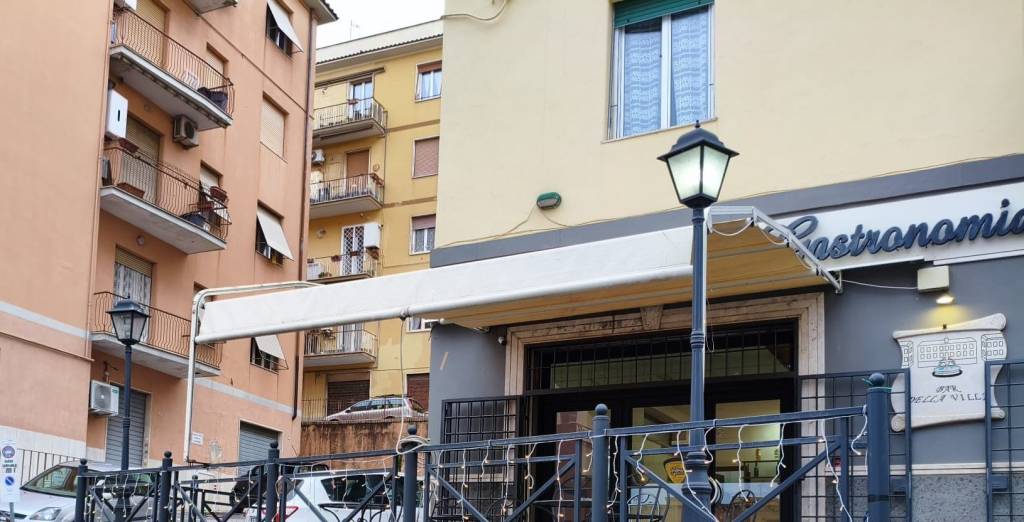 negozio in vendita ad Albano Laziale