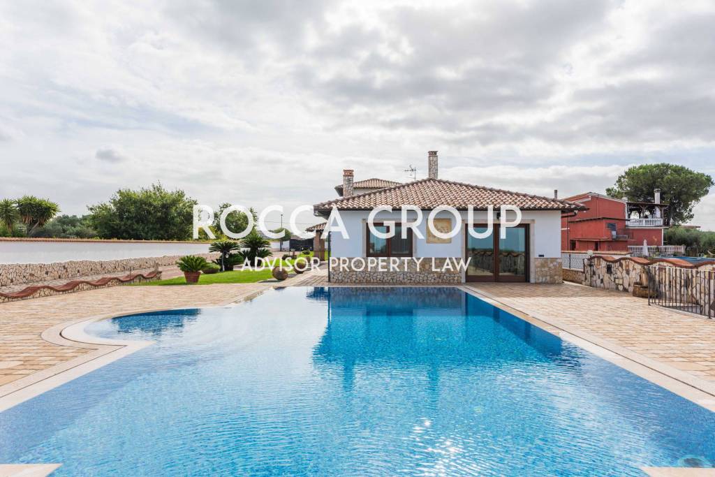 villa in vendita ad Albano Laziale in zona Cecchina