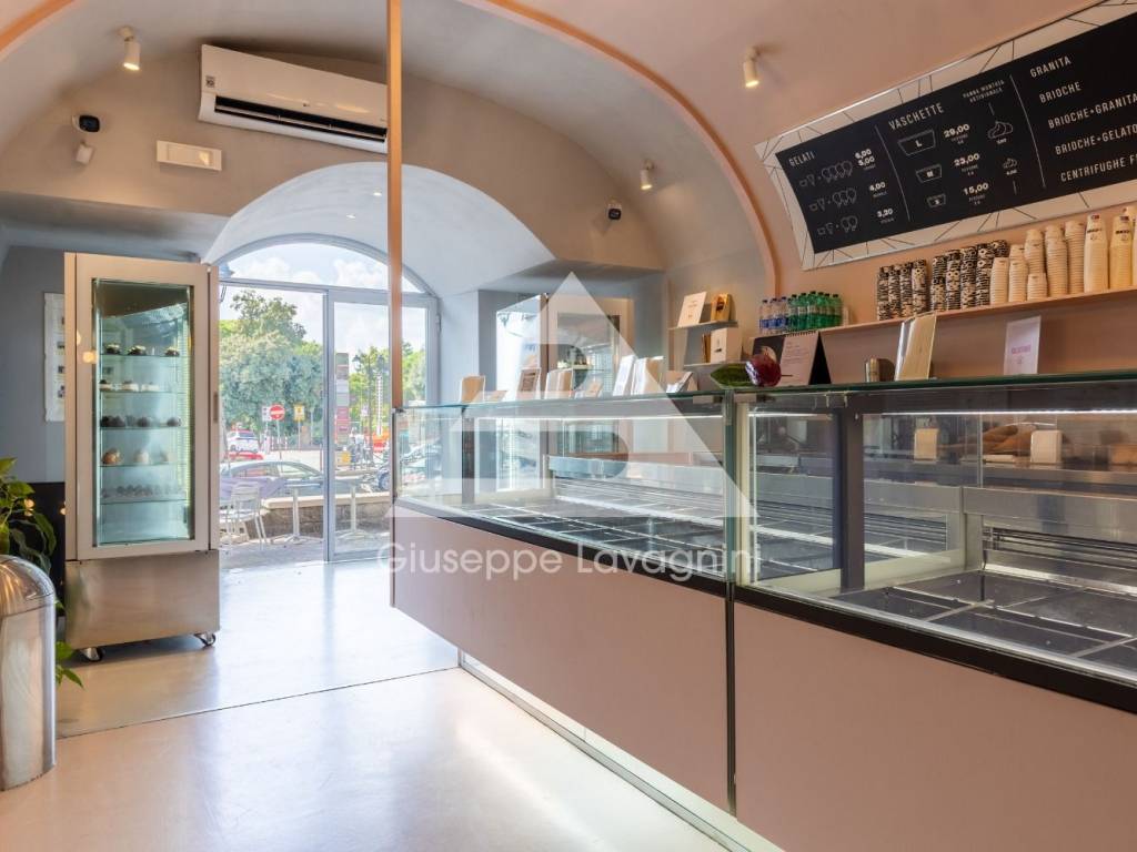 negozio in vendita ad Albano Laziale