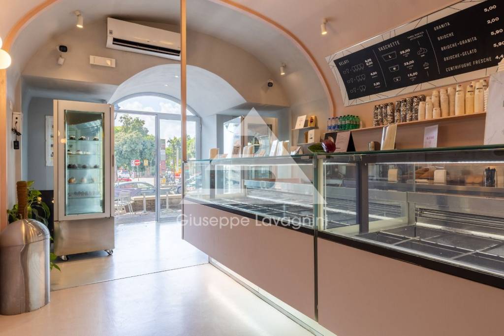 negozio in vendita ad Albano Laziale