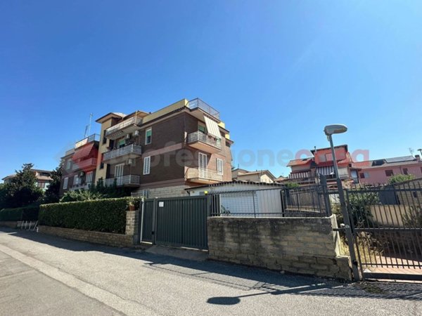 appartamento in vendita ad Albano Laziale in zona Marfoli