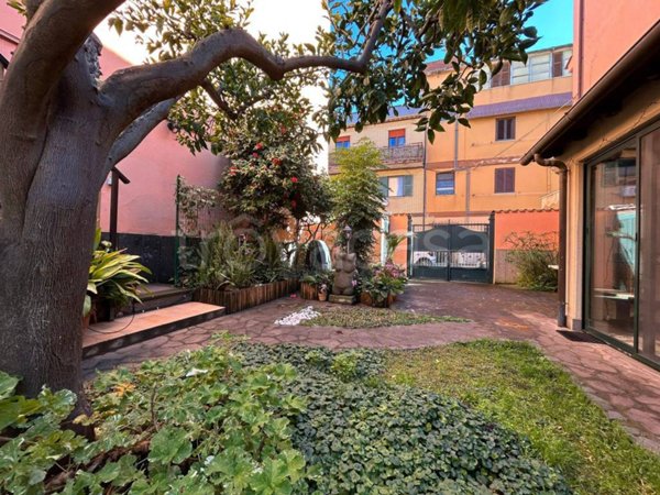 casa indipendente in vendita ad Albano Laziale in zona Cecchina