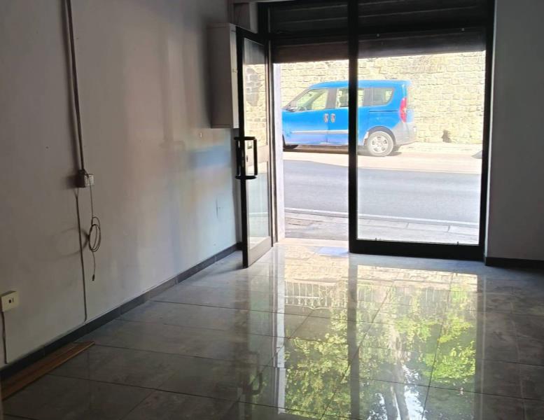 locale commerciale in vendita ad Albano Laziale