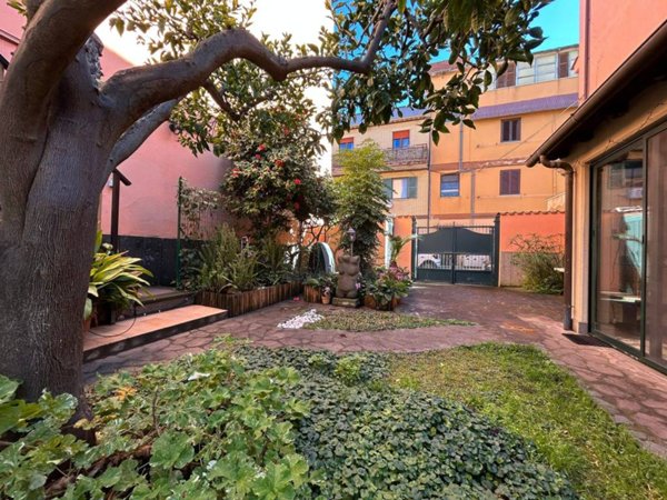 casa indipendente in vendita ad Albano Laziale in zona Cecchina