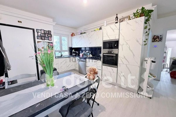 appartamento in vendita ad Albano Laziale in zona Cecchina