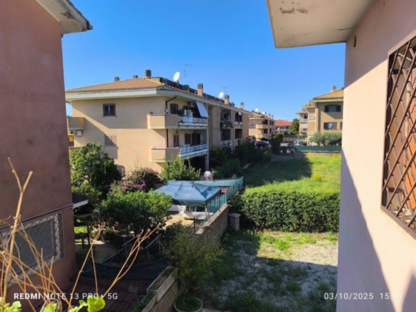 appartamento in vendita ad Albano Laziale in zona Cecchina