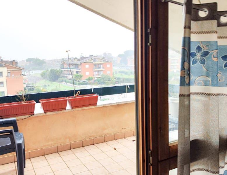 appartamento in vendita ad Albano Laziale in zona Pavona