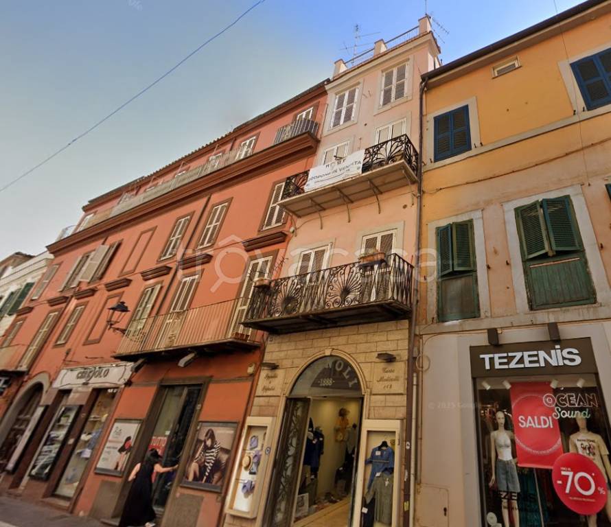 appartamento in vendita ad Albano Laziale