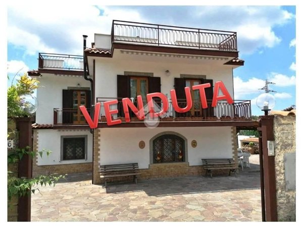 casa indipendente in vendita ad Albano Laziale