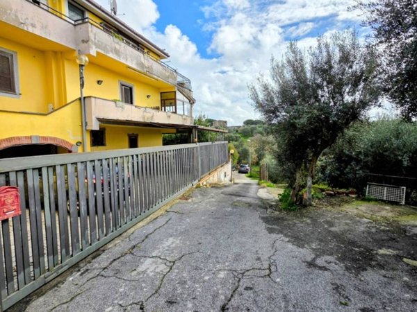 appartamento in vendita ad Albano Laziale in zona Cecchina