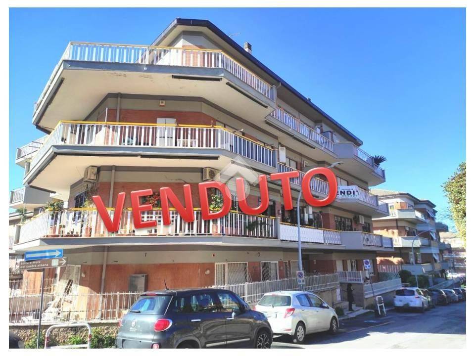 appartamento in vendita ad Albano Laziale