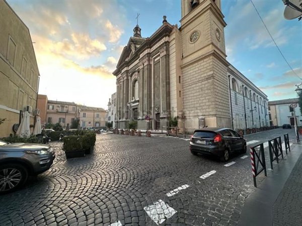 appartamento in vendita ad Albano Laziale