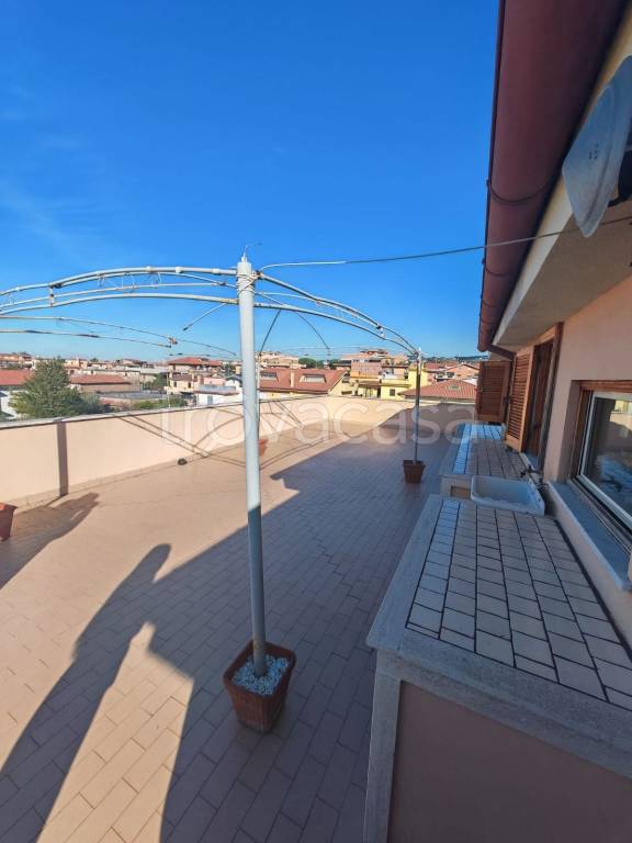 appartamento in vendita ad Albano Laziale in zona Cecchina