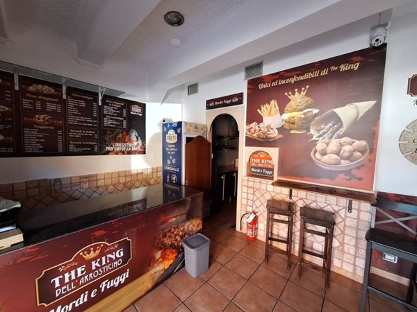 negozio in vendita ad Albano Laziale