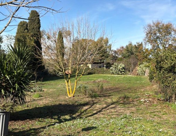 casa indipendente in vendita ad Albano Laziale in zona Pavona