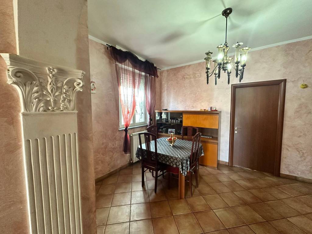 appartamento in vendita ad Albano Laziale in zona Pavona