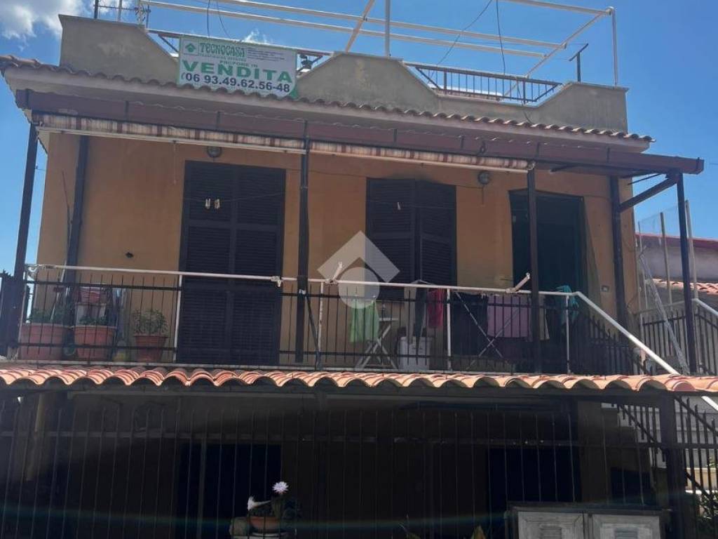 appartamento in vendita ad Albano Laziale in zona Cecchina