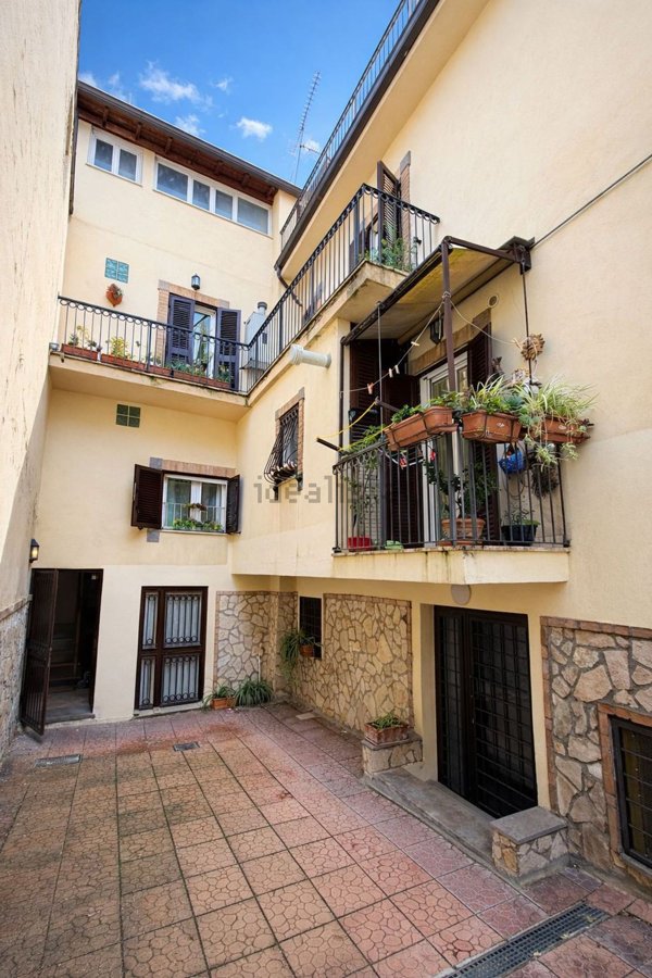 appartamento in vendita ad Albano Laziale