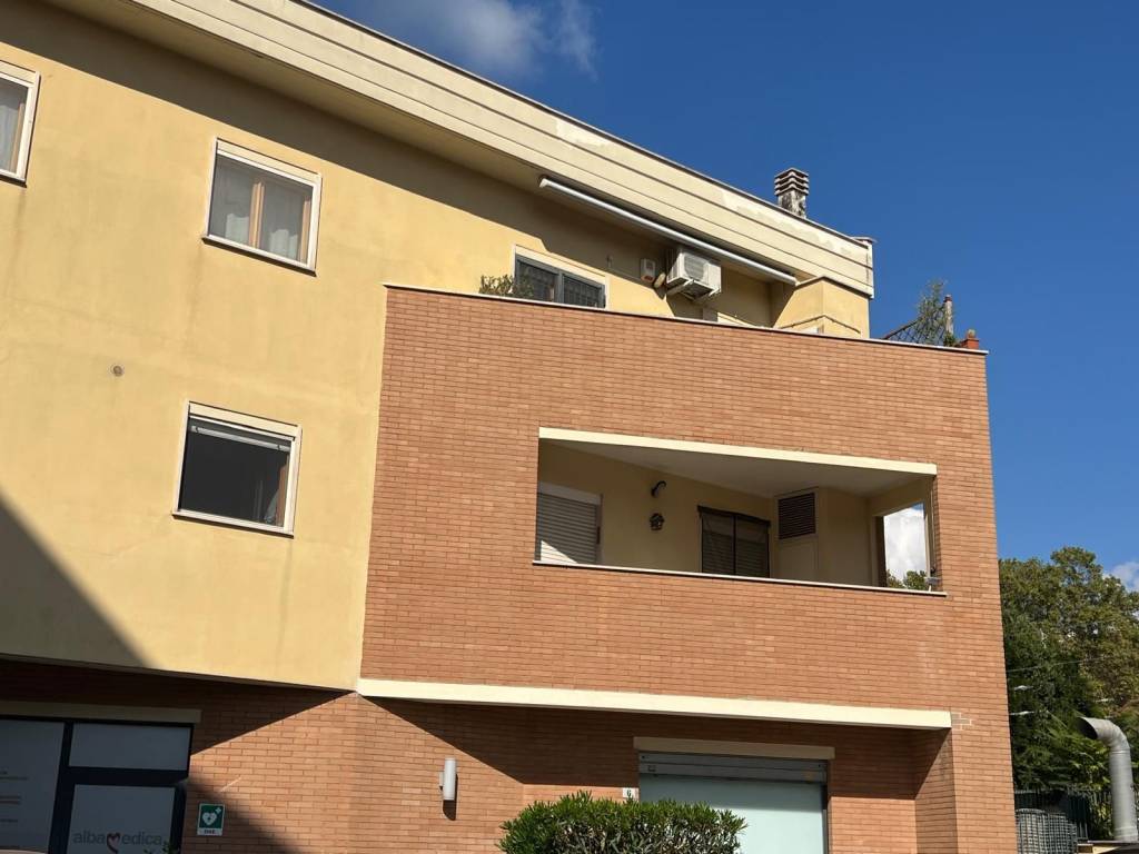appartamento in vendita ad Albano Laziale
