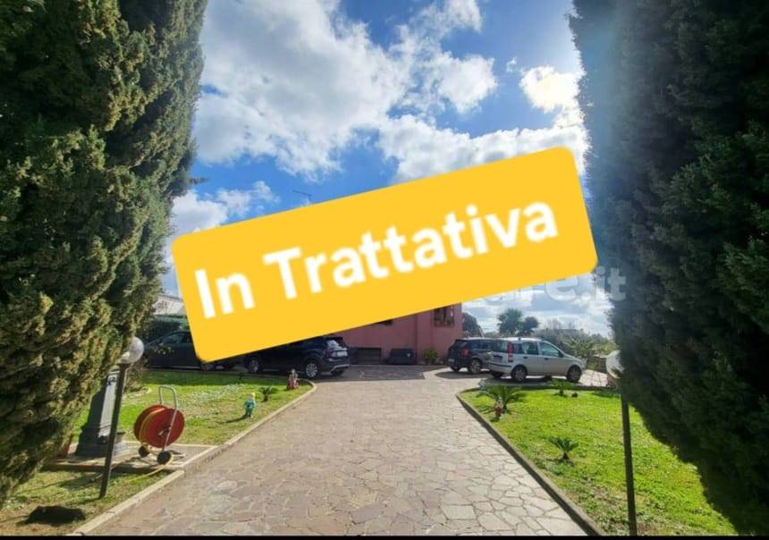 casa indipendente in vendita ad Albano Laziale in zona Cecchina