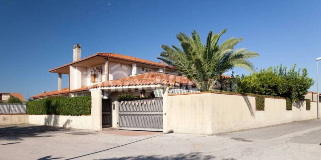 casa indipendente in vendita ad Albano Laziale in zona Marfoli