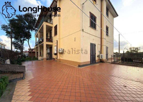 appartamento in vendita ad Albano Laziale in zona Pavona