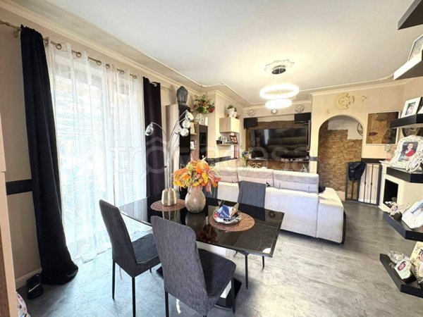 appartamento in vendita ad Albano Laziale in zona Pavona