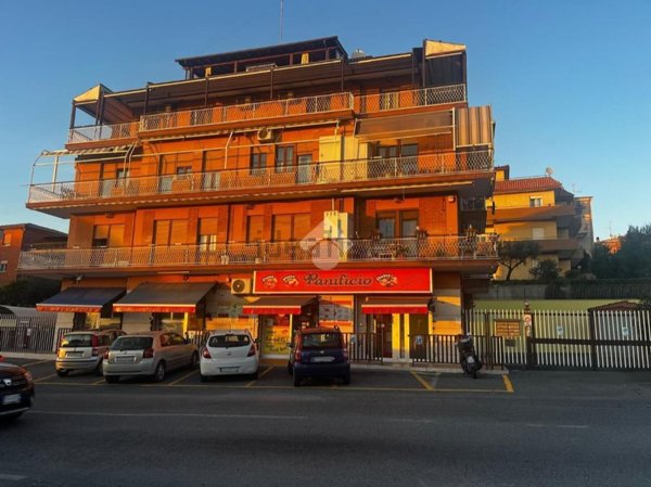 appartamento in vendita ad Albano Laziale in zona Cecchina