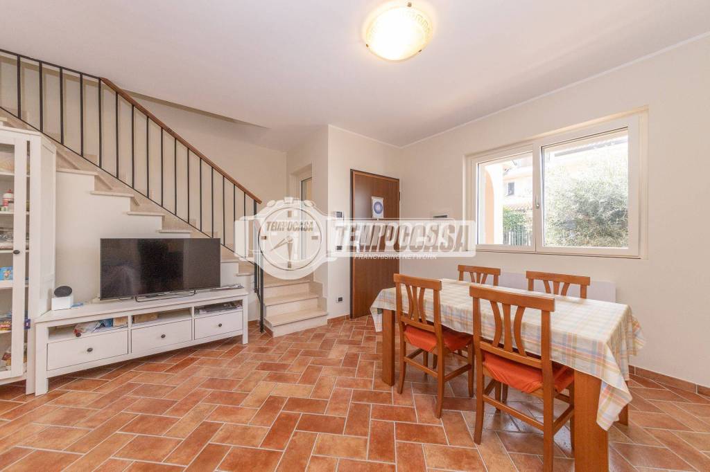 casa indipendente in vendita ad Albano Laziale in zona Cecchina