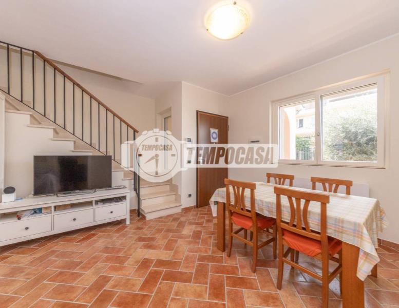 casa indipendente in vendita ad Albano Laziale in zona Cecchina