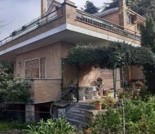 casa indipendente in vendita ad Albano Laziale
