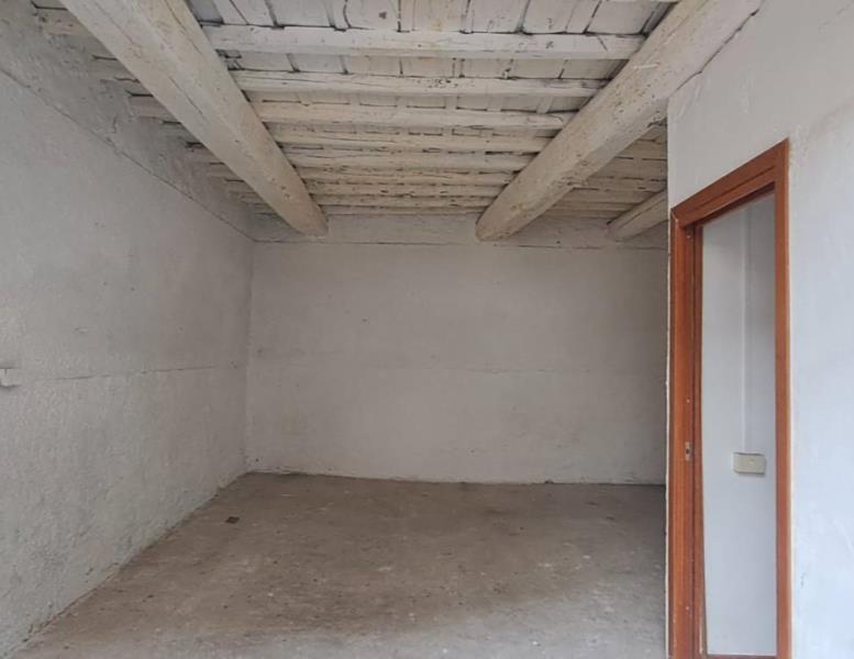 locale commerciale in vendita ad Albano Laziale