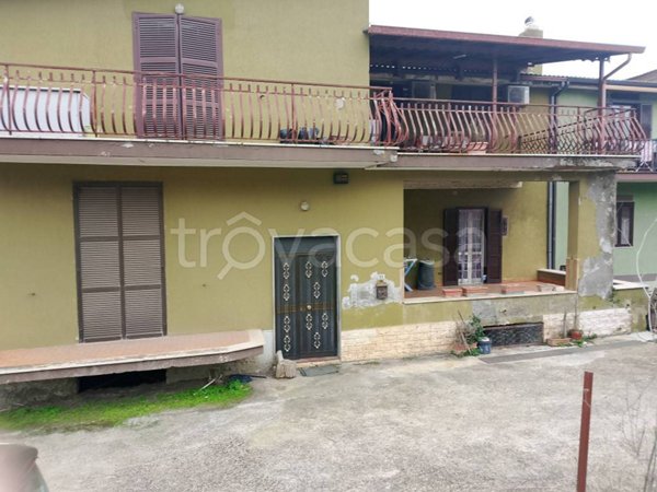 appartamento in vendita ad Albano Laziale in zona Cecchina