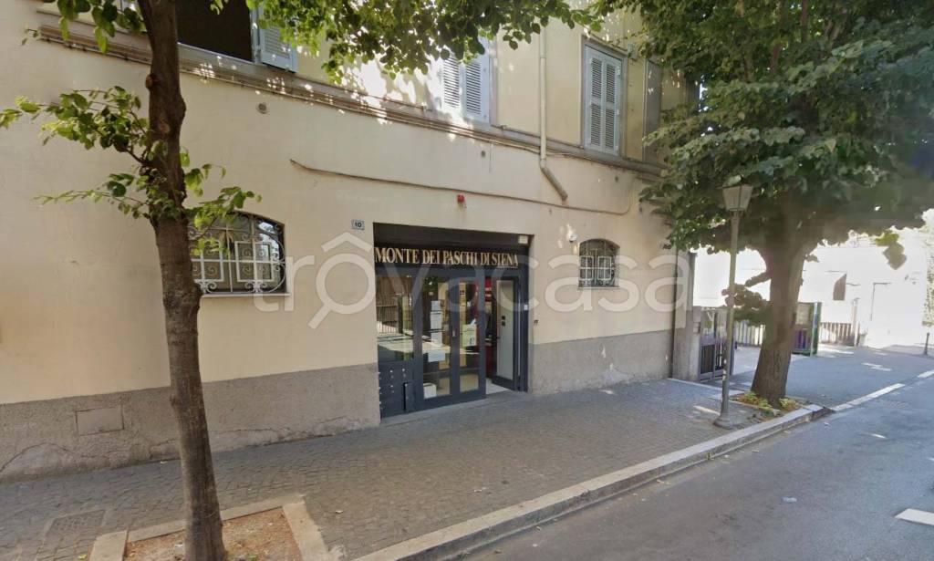 negozio in vendita ad Albano Laziale