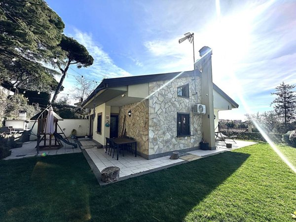 casa indipendente in vendita ad Albano Laziale