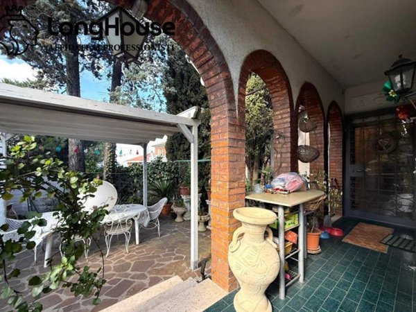 casa indipendente in vendita ad Albano Laziale