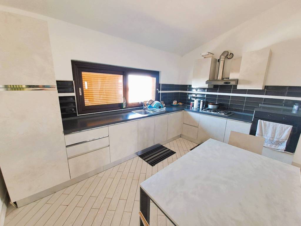 appartamento in vendita ad Albano Laziale in zona Cecchina