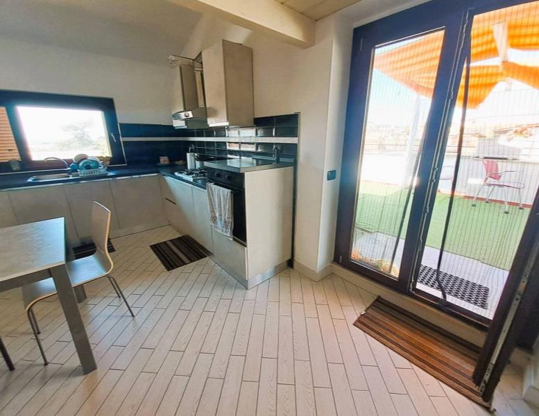 appartamento in vendita ad Albano Laziale in zona Cecchina