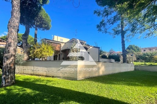 casa indipendente in vendita ad Albano Laziale