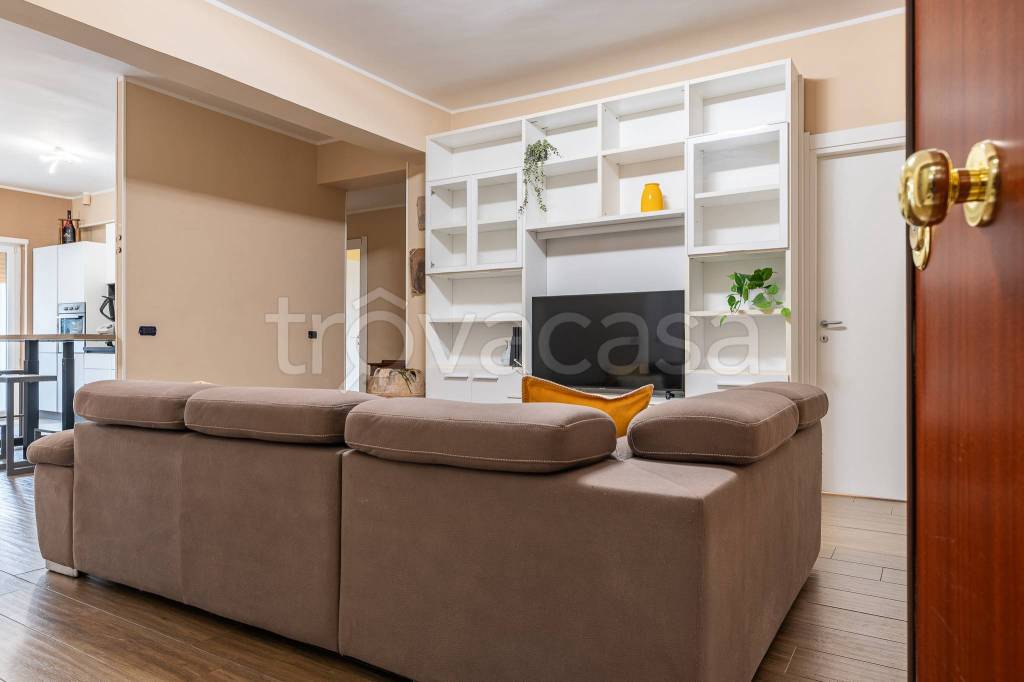 appartamento in vendita ad Albano Laziale in zona Cecchina