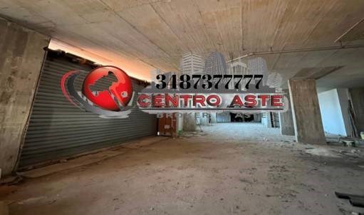 locale commerciale in vendita ad Albano Laziale in zona Pavona