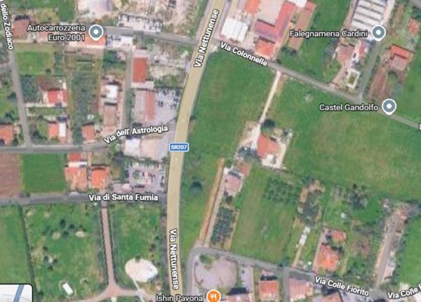 locale commerciale in vendita ad Albano Laziale in zona Cecchina