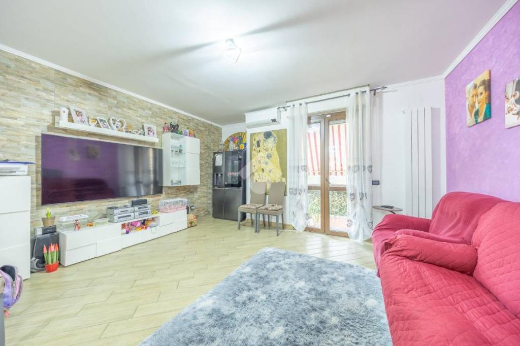 appartamento in vendita ad Albano Laziale in zona Pavona