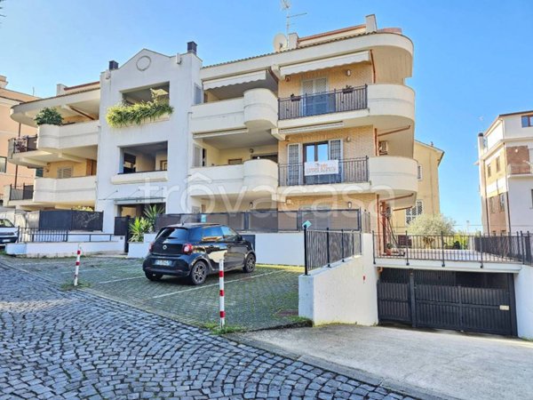 appartamento in vendita ad Albano Laziale