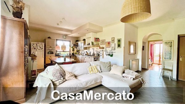 appartamento in vendita ad Albano Laziale in zona Cecchina
