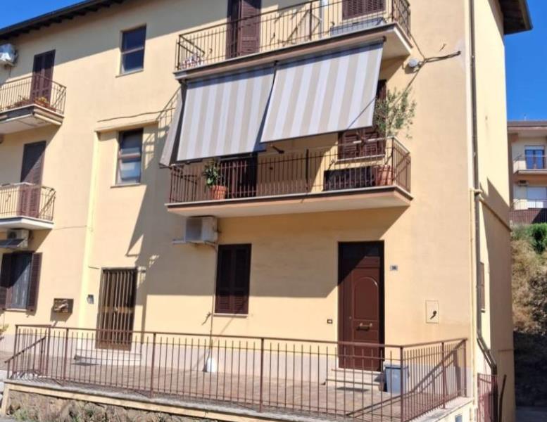 appartamento in vendita ad Albano Laziale in zona Cecchina