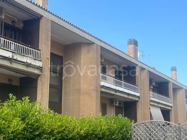 appartamento in vendita ad Albano Laziale in zona Cecchina