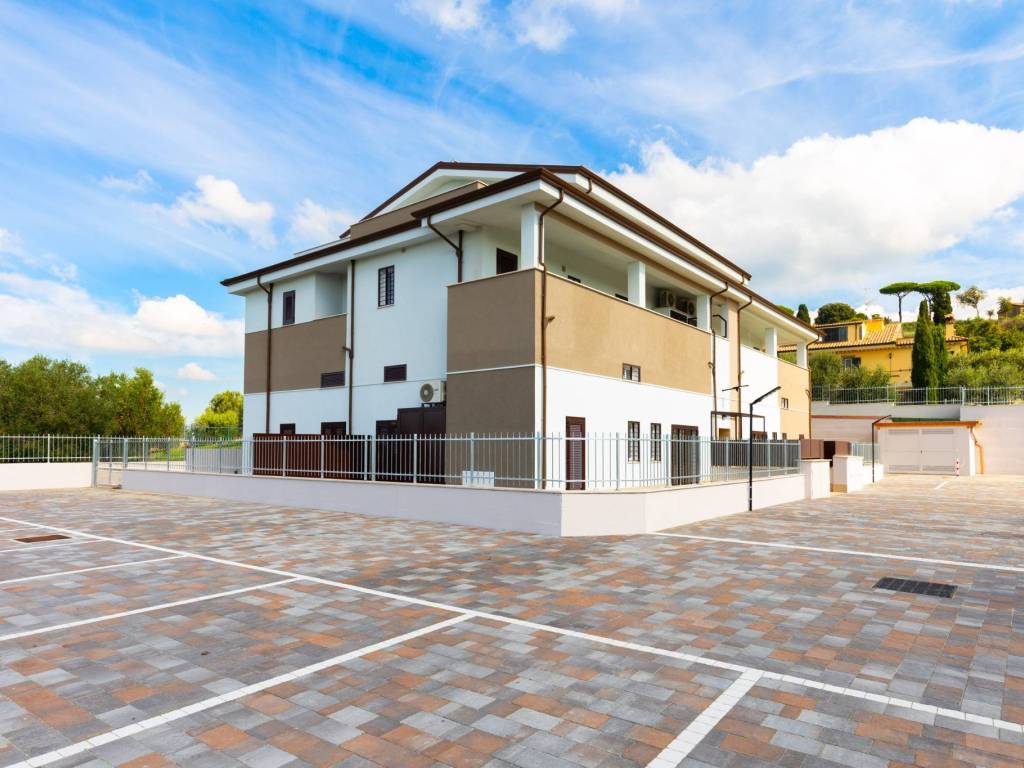 appartamento in vendita ad Albano Laziale